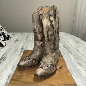 Stylish Western Cowboy Boots